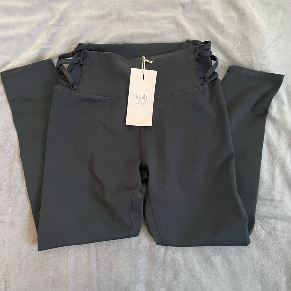 NWT Fabletics x Demi Lovato High Waisted Statement PowerHold 7/8